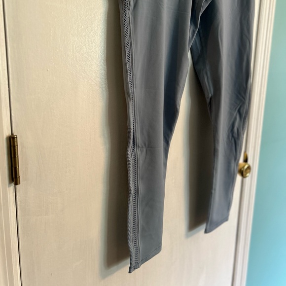 Victoria’s Secret Knockout Leggings, Light Blue, Women’s L - Picture 2 of 9